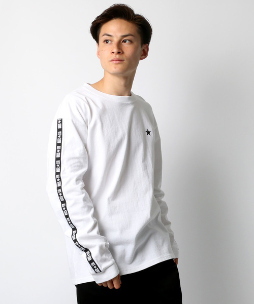 CONVERSE(コンバース)の「CONVERSE/コンバース 袖ロゴラインテープロングスリーブTシャツ(Tシャツ/カットソー・メンズ・ホワイト/ブラック・M/L/XL)」の3枚目の写真