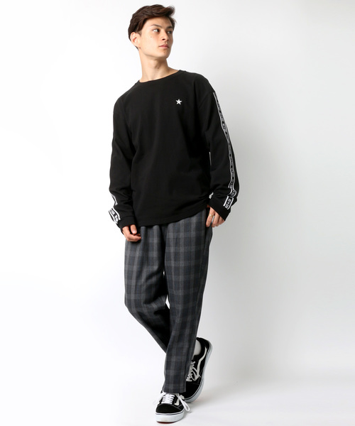 CONVERSE(コンバース)の「CONVERSE/コンバース 袖ロゴラインテープロングスリーブTシャツ(Tシャツ/カットソー・メンズ・ホワイト/ブラック・M/L/XL)」の17枚目の写真
