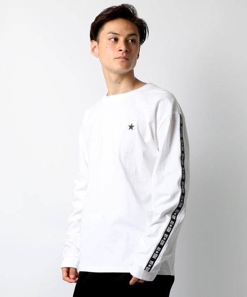 CONVERSE(コンバース)の「CONVERSE/コンバース 袖ロゴラインテープロングスリーブTシャツ(Tシャツ/カットソー・メンズ・ホワイト/ブラック・M/L/XL)」の22枚目の写真