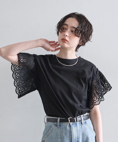 &. NOSTALGIA(アンドドットノスタルジア)の「レーススリーブカットTシャツ(Tシャツ/カットソー・レディース・ホワイト/ブラック/ラベンダー/モカ/イエロー/ブルー/カーキ/ライトグリーン/グリーン・FREE/M)」の11枚目の写真