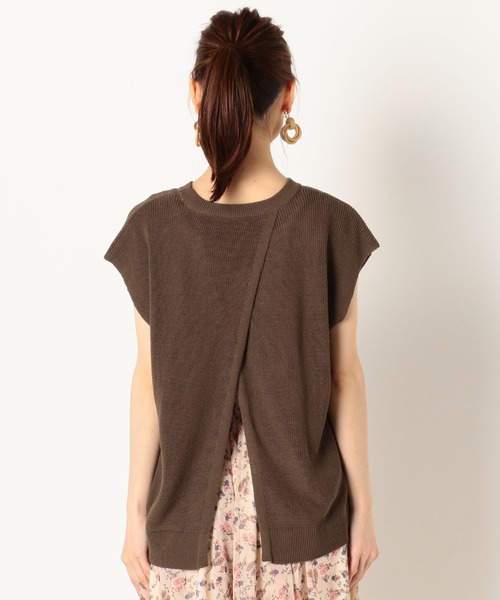 archives(アルシーヴ)の「バックスリットニットベスト(ベスト・レディース・ベージュ/ブラウン/グリーン・MEDIUM)」の6枚目の写真