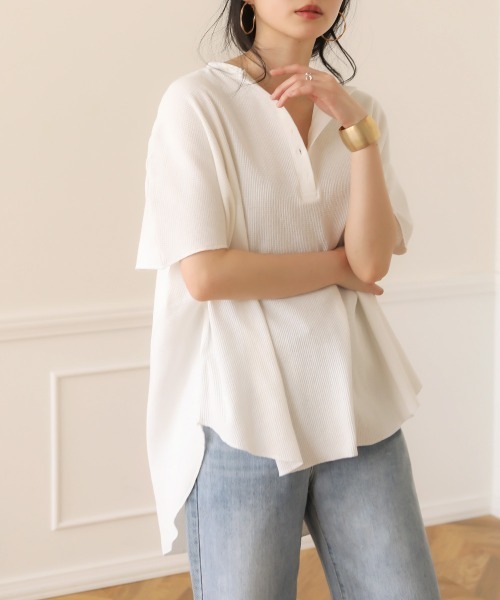 Bab（バブ）の「【WEB限定】抜け衿ワッフルチュニック（チュニック・レディース・ベージュ/ブラック/オフホワイト/パープル・FREE）」の2枚目の写真