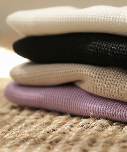 Bab（バブ）の「【WEB限定】抜け衿ワッフルチュニック（チュニック・レディース・ベージュ/ブラック/オフホワイト/パープル・FREE）」の9枚目の写真