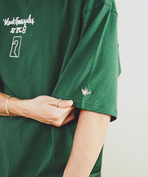 Mark Gonzales(マーク・ゴンザレス)の「【Mark Gonzales/マークゴンザレス】プリントBIGTシャツ ビッグシルエット バックプリント(Tシャツ/カットソー・メンズ・ホワイト/ブラック/グリーン/ブラウン・MEDIUM/LARGE)」の6枚目の写真