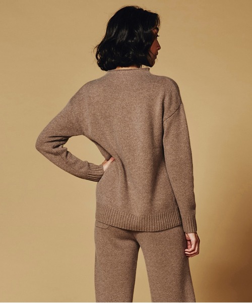 DOUBLE STANDARD CLOTHING(ダブルスタンダードクロージング)の「AURORA ロイヤルカシミヤプルオーバー(ニット/セーター・レディース・ベビーピンク/ブラウン・36/38)」の4枚目の写真