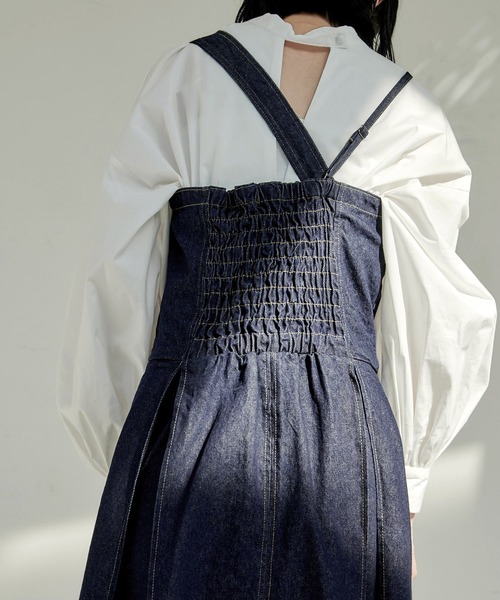 EMMA（EMMA CLOTHES）（エマ）の「【EMMA】デニムカツラギタックジャンスカワンピース（ワンピース・レディース・ホワイト/ネイビー/ブルー・FREE）」の4枚目の写真