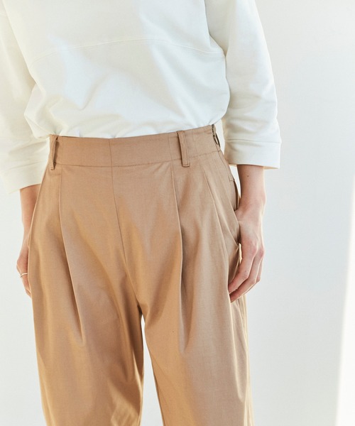 ReNorm(リノーム)の「タックテーパードパンツ(その他パンツ・レディース・ブラック/ベージュ/ピンク・S/M)」の7枚目の写真