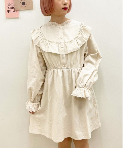 apres jour(アプレジュール)の「コットンレースフリルネックワンピース【ZOZOTOWN限定アイテム】(ワンピース・レディース・ブラック/ベージュ/アイボリー・フリー/X-LARGE)」の19枚目の写真