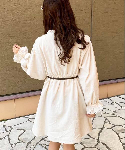 apres jour(アプレジュール)の「コットンレースフリルネックワンピース【ZOZOTOWN限定アイテム】(ワンピース・レディース・ブラック/ベージュ/アイボリー・フリー/X-LARGE)」の8枚目の写真