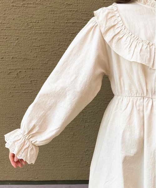 apres jour(アプレジュール)の「コットンレースフリルネックワンピース【ZOZOTOWN限定アイテム】(ワンピース・レディース・ブラック/ベージュ/アイボリー・フリー/X-LARGE)」の15枚目の写真