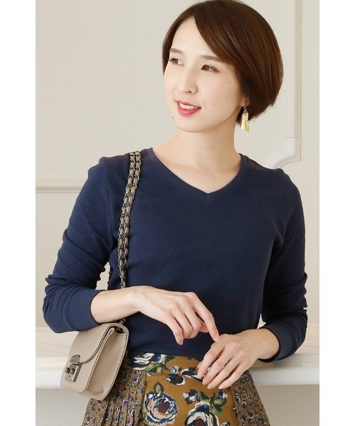 ElegChic（エレグシック）の「コットン ロング Tシャツ 長袖 （Tシャツ/カットソー・レディース・グレー/ホワイト/カーキ/ネイビー/ブラック・M/L/XL/XXL/4L）」の5枚目の写真