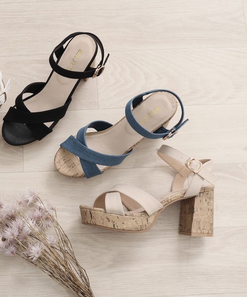 Honeys（ハニーズ）の「クロスサンダル（サンダル・レディース・ホワイト/ブラック/ベージュ/ブルー・M/L/S）」の7枚目の写真