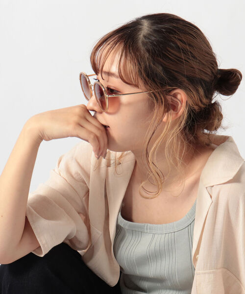 fredy repit（フレディレピ）の「ラウンドメタルピンチフレームサングラス（サングラス・レディース・ベージュ/グレー・FREE）」の4枚目の写真