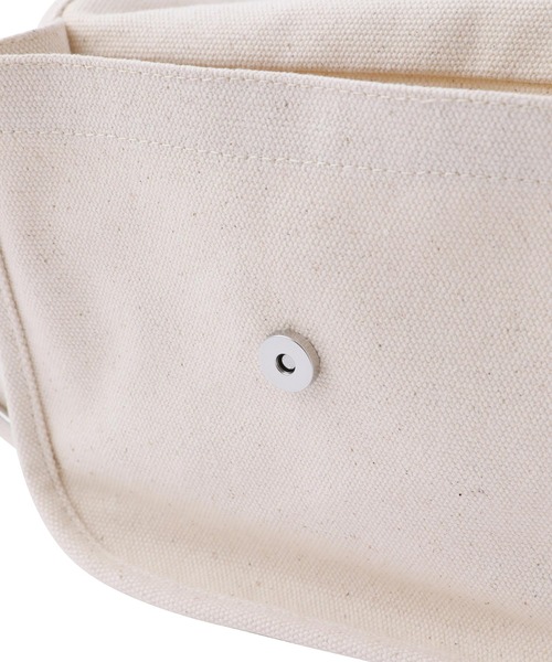 MILKFED.（ミルクフェド）の「ROUND CANVAS SHOULDERBAG MINI（ショルダーバッグ・レディース・ライトピンク/ブラック/ベージュ/ホワイト・ONE SIZE）」の6枚目の写真