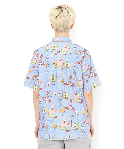 Design Tshirts Store graniph（デザイン　ティーシャツ　ストア　グラニフ）の「フレンズ パターン(スポンジ・ボブ)｜コラボ半袖シャツ（シャツ/ブラウス・メンズ・ライトブルー・SMALL/MEDIUM/LARGE）」の10枚目の写真