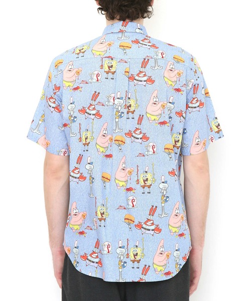 Design Tshirts Store graniph（デザイン　ティーシャツ　ストア　グラニフ）の「フレンズ パターン(スポンジ・ボブ)｜コラボ半袖シャツ（シャツ/ブラウス・メンズ・ライトブルー・SMALL/MEDIUM/LARGE）」の3枚目の写真