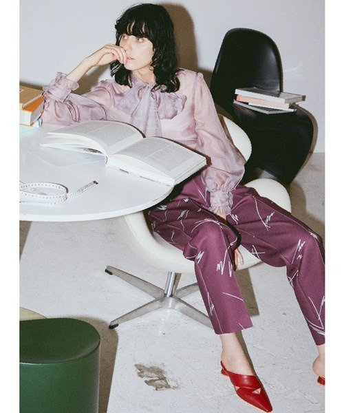 LILY BROWN（リリーブラウン）の「アートペイントタックパンツ（その他