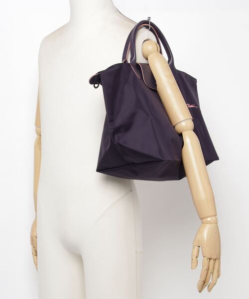 ECHELLE Liberte(エシェルリベルテ)の「LONGCHAMP LE PLIAGE CLUB ロンシャン ル・プリアージュ クラブ ハンドバッグ(ハンドバッグ・レディース・ピンク/ブラック/レッド/オレンジ/ネイビー/グリーン/ピンクベージュ/ブルー/パープル/ガンメタ/プラム/ブルー系その他/ベビーピンク/ブルー系/ホワイト/ブラウン・FREE)」の21枚目の写真