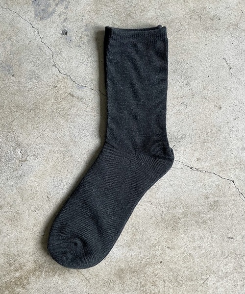 SHIZUTA（シズタ）の「SZT:カラー無地ソックス（ソックス/靴下・レディース・アイボリー/チャコールグレー/ブラック/ベージュ/ネイビー/オフホワイト/グリーン/クリーム/セージグリーン/シルバーグレー/モカ/ロイヤルブルー/スモークピンク/グレイッシュベージュ/シャーベット/パープル/レッド/イエロー/ピンク/ゴールド/ライム/シルバー/カリビアンブルー/ミント/ワインレッド・S/M/L）」の4枚目の写真