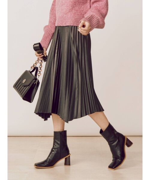 EVRIS（エヴリス）の「レザーライクランダムプリーツスカート（スカート・レディース・ブラック/グリーン・SMALL/MEDIUM）」の2枚目の写真