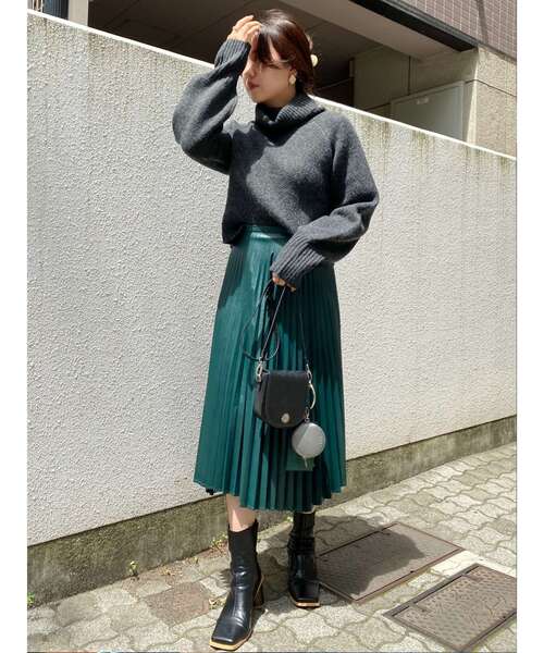 EVRIS（エヴリス）の「レザーライクランダムプリーツスカート（スカート・レディース・ブラック/グリーン・SMALL/MEDIUM）」の10枚目の写真