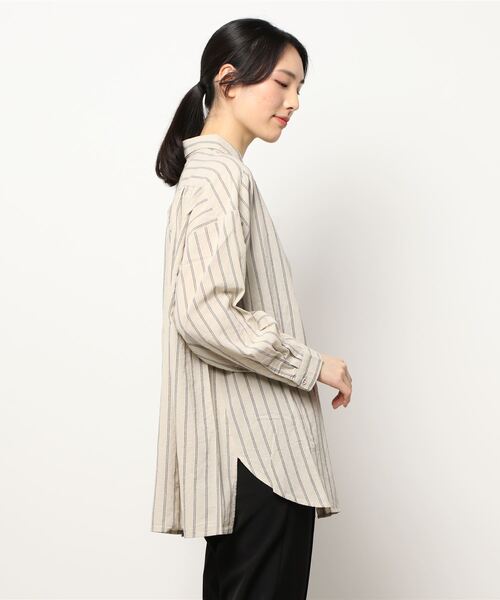 Samansa Mos2(サマンサ モスモス)の「ストライプシャツチュニック(シャツ/ブラウス・レディース・ブラック/ネイビー/レッド/グリーン・フリ-)」の5枚目の写真