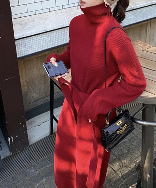 FREE STYLISTS（フリー スタイリスト）の「タートルネック　バックスリットニットワンピース（ワンピース・レディース・グリーン/グレー/レッド/ピンク/ブラック・FREE）」の18枚目の写真