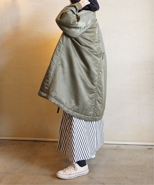 JOURNAL STANDARD LUXE（ジャーナルスタンダード　ラックス）の「ナイロンナカワタミリタリーリブコート◆（ナイロンジャケット・レディース・ブラック/カーキ・FREE）」の7枚目の写真
