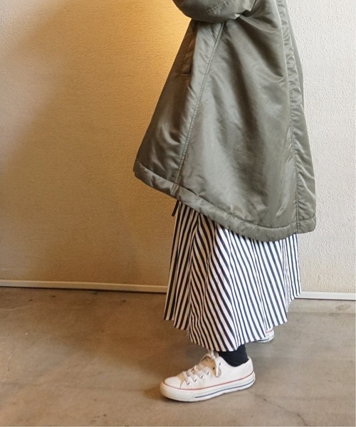JOURNAL STANDARD LUXE（ジャーナルスタンダード　ラックス）の「ナイロンナカワタミリタリーリブコート◆（ナイロンジャケット・レディース・ブラック/カーキ・FREE）」の12枚目の写真