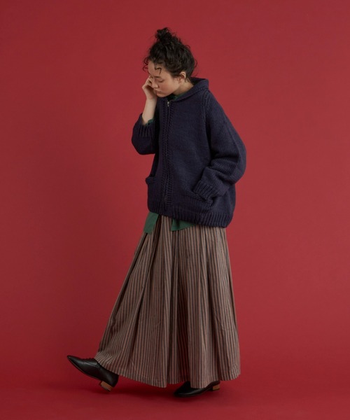 Libra Cue(リブラ キュー)の「カウチンカーディガン(カーディガン/ボレロ・レディース・ネイビー/アイボリー/レッド・FREE)」の16枚目の写真