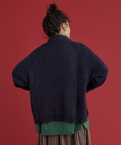 Libra Cue(リブラ キュー)の「カウチンカーディガン(カーディガン/ボレロ・レディース・ネイビー/アイボリー/レッド・FREE)」の13枚目の写真