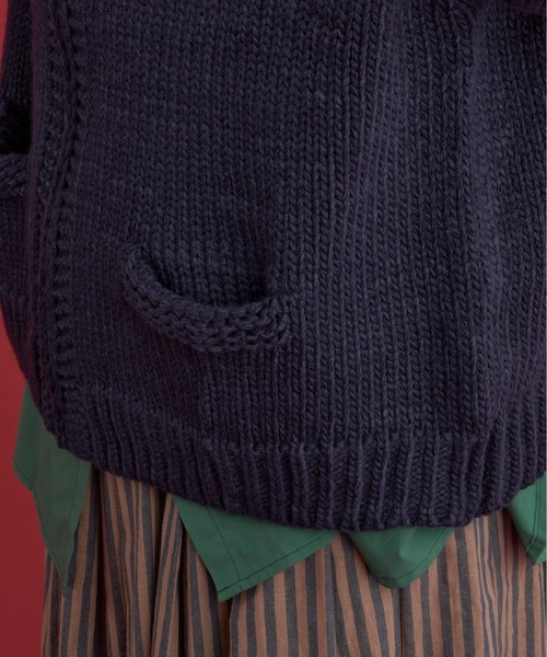 Libra Cue(リブラ キュー)の「カウチンカーディガン(カーディガン/ボレロ・レディース・ネイビー/アイボリー/レッド・FREE)」の19枚目の写真