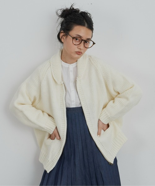 Libra Cue(リブラ キュー)の「カウチンカーディガン(カーディガン/ボレロ・レディース・ネイビー/アイボリー/レッド・FREE)」の20枚目の写真