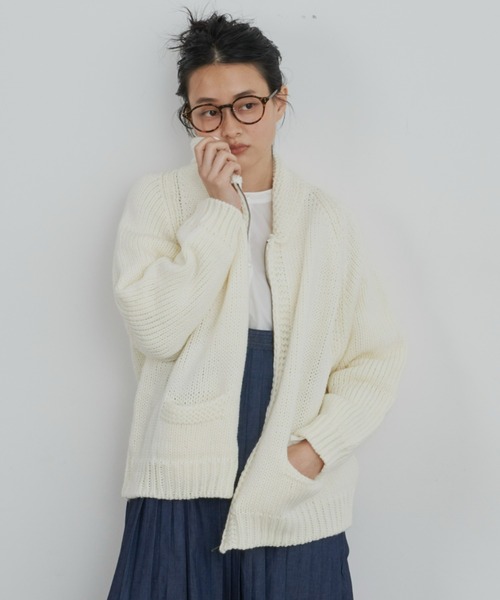 Libra Cue(リブラ キュー)の「カウチンカーディガン(カーディガン/ボレロ・レディース・ネイビー/アイボリー/レッド・FREE)」の21枚目の写真