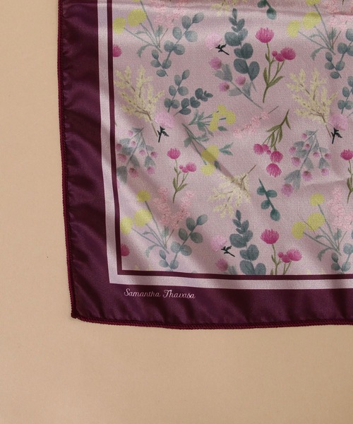 Samantha Thavasa（サマンサタバサ）の「ドライフラワーデザイン スカーフ（バンダナ/スカーフ・レディース・グレイッシュベージュ/ワインレッド・FREE）」の4枚目の写真