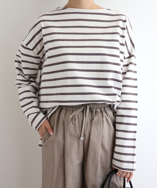 andme（アンドミー）の「コットン長袖オーバーサイズボーダーTシャツ（Tシャツ/カットソー・レディース・ベージュ系その他/ホワイト×パープル/グレイッシュベージュ/ホワイト×ブラック/ホワイト×ブルー/ホワイト×ピンク・M）」の3枚目の写真