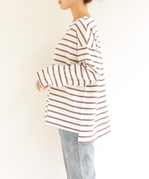 andme（アンドミー）の「コットン長袖オーバーサイズボーダーTシャツ（Tシャツ/カットソー・レディース・ベージュ系その他/ホワイト×パープル/グレイッシュベージュ/ホワイト×ブラック/ホワイト×ブルー/ホワイト×ピンク・M）」の14枚目の写真