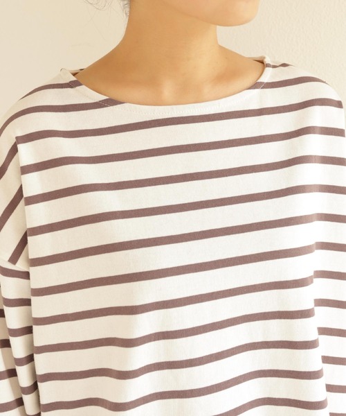 andme（アンドミー）の「コットン長袖オーバーサイズボーダーTシャツ（Tシャツ/カットソー・レディース・ベージュ系その他/ホワイト×パープル/グレイッシュベージュ/ホワイト×ブラック/ホワイト×ブルー/ホワイト×ピンク・M）」の16枚目の写真