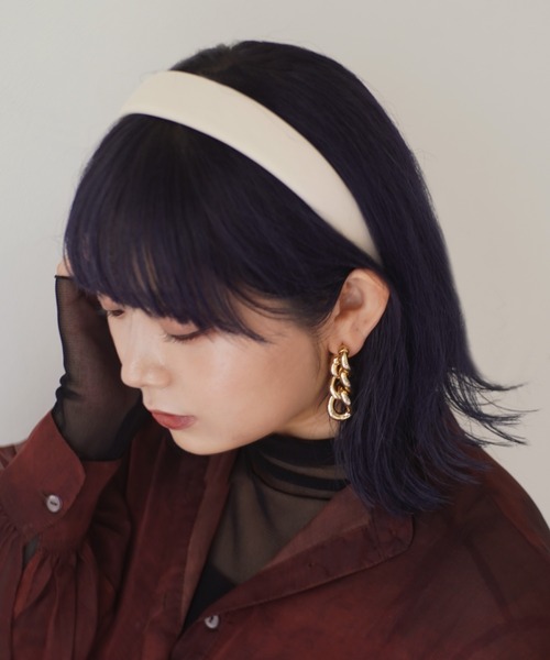 ammy.(エイミードット)の「【 ammy. / エイミードット 】 ナチュラルカラー ワイド カチューシャ(カチューシャ・レディース・ベージュ/ブラウン/ブラック/アイボリー・FREE)」の2枚目の写真
