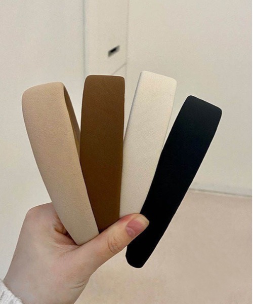 ammy.(エイミードット)の「【 ammy. / エイミードット 】 ナチュラルカラー ワイド カチューシャ(カチューシャ・レディース・ベージュ/ブラウン/ブラック/アイボリー・FREE)」の5枚目の写真