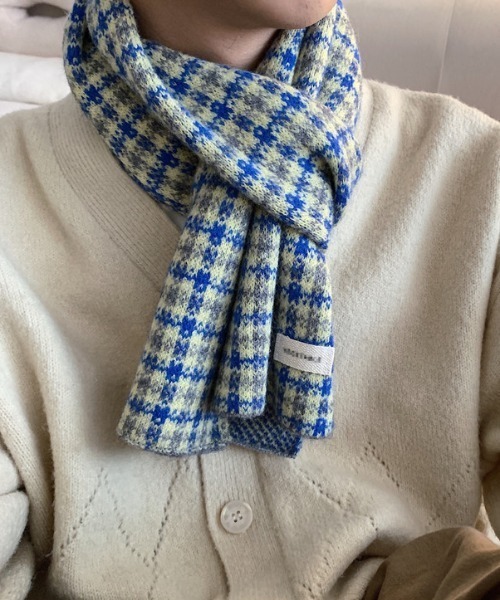 MGV（エムジーヴィー）の「ハウンドトゥースチェックマフラー（マフラー・メンズ・ブラウン/レッド/ブルー・FREE）」の6枚目の写真