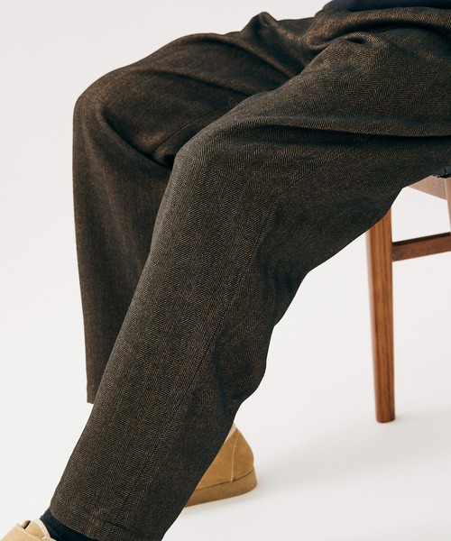 JOURNAL STANDARD(ジャーナルスタンダード)の「ツィーディーヘリンボン ブッチャー1タックパンツ(スラックス・メンズ・ブラウン/ライトブラウン/ブラック/ベージュ・MEDIUM/SMALL/LARGE)」の5枚目の写真