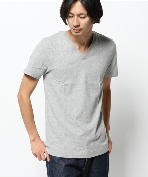 three dots（スリードッツ）の「Begin 6月号掲載／Brad ブラッド / ディープVネック（Tシャツ/カットソー・メンズ・ネイビー/ホワイト/ブラック/杢グレー/ライトイエロー/ブルー/ダークグレー/ブルーグレー/オフホワイト/カリビアンブルー/ピンク系その他/ブル－グレ－・LARGE/SMALL/MEDIUM）」の7枚目の写真