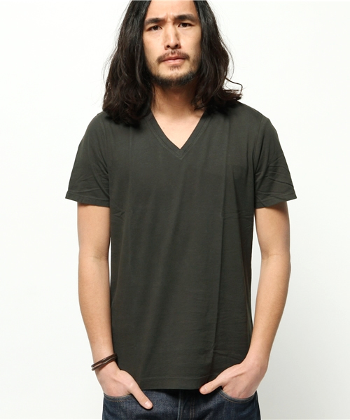three dots（スリードッツ）の「Begin 6月号掲載／Brad ブラッド / ディープVネック（Tシャツ/カットソー・メンズ・ネイビー/ホワイト/ブラック/杢グレー/ライトイエロー/ブルー/ダークグレー/ブルーグレー/オフホワイト/カリビアンブルー/ピンク系その他/ブル－グレ－・LARGE/SMALL/MEDIUM）」の5枚目の写真
