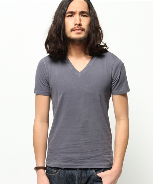 three dots（スリードッツ）の「Begin 6月号掲載／Brad ブラッド / ディープVネック（Tシャツ/カットソー・メンズ・ネイビー/ホワイト/ブラック/杢グレー/ライトイエロー/ブルー/ダークグレー/ブルーグレー/オフホワイト/カリビアンブルー/ピンク系その他/ブル－グレ－・LARGE/SMALL/MEDIUM）」の6枚目の写真