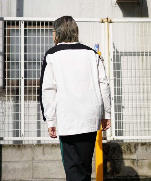 AVIREX（アヴィレックス）の「【WEB&DEPOT限定】BICOLOR COLLEGE T-SHIRT/ バイカラーカレッジロングスリーブティーシャツ（Tシャツ/カットソー・レディース・ホワイト/ブラック・FREE）」の11枚目の写真