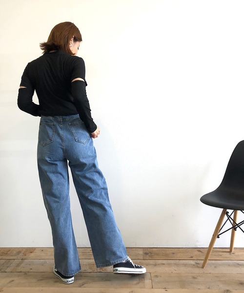 Kotoe(コトエ)の「レディース クロップド スリーブスリット カットソー 長袖 二の腕あき ヘルシー 肌見せ(Tシャツ/カットソー・レディース・ホワイト/ブラック/グレー・M/L)」の7枚目の写真