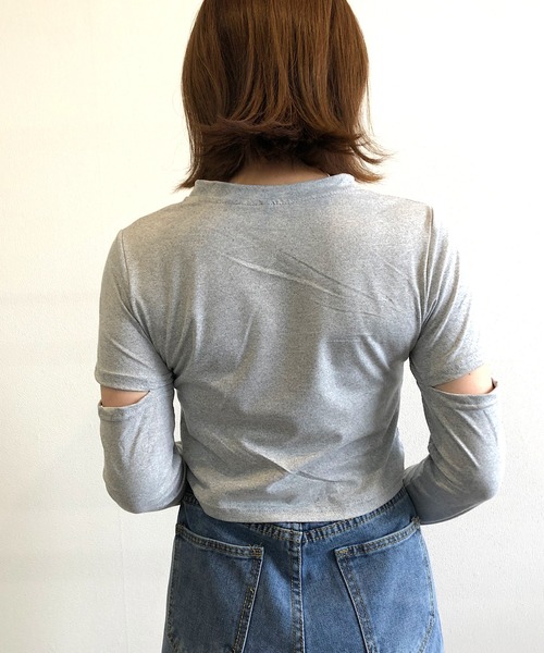 Kotoe(コトエ)の「レディース クロップド スリーブスリット カットソー 長袖 二の腕あき ヘルシー 肌見せ(Tシャツ/カットソー・レディース・ホワイト/ブラック/グレー・M/L)」の9枚目の写真