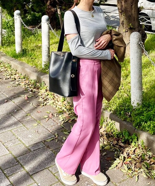 Kotoe(コトエ)の「レディース クロップド スリーブスリット カットソー 長袖 二の腕あき ヘルシー 肌見せ(Tシャツ/カットソー・レディース・ホワイト/ブラック/グレー・M/L)」の18枚目の写真
