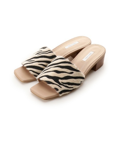 REDYAZEL（レディアゼル）の「スクエアトゥフラットサンダル（サンダル・レディース・ベージュ/グリーン・SMALL/MEDIUM/LARGE）」の11枚目の写真